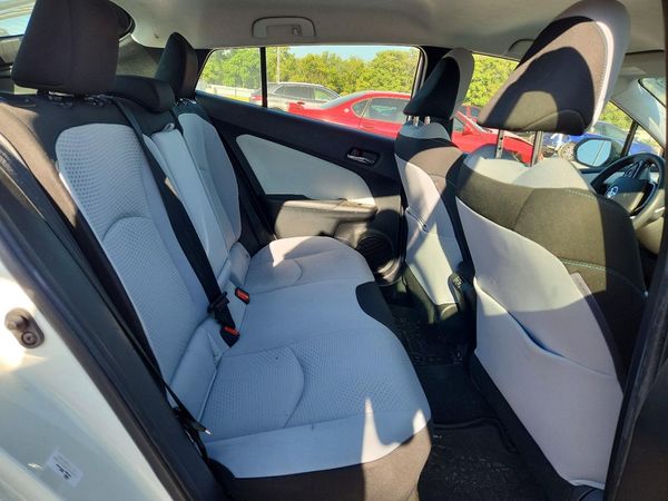 2019 TOYOTA PRIUS L/LE/XLE/LTD.