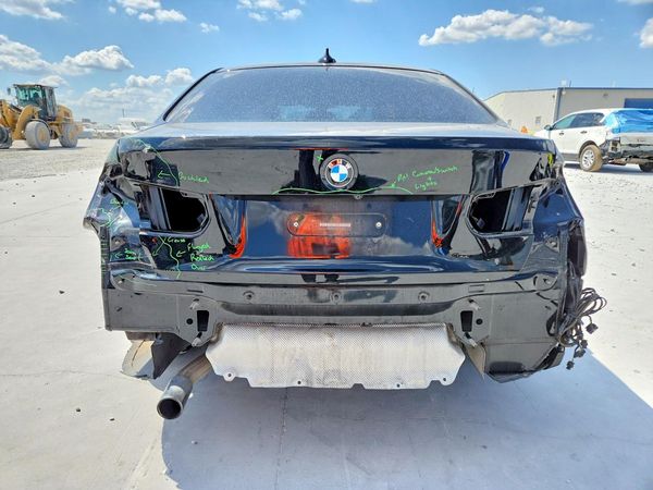 2015 BMW 320