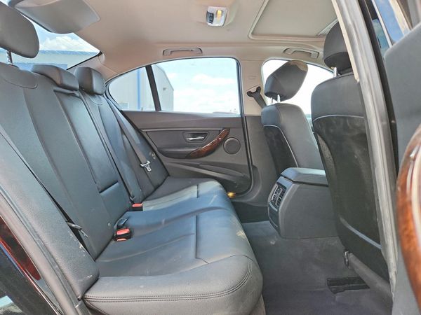 2015 BMW 320
