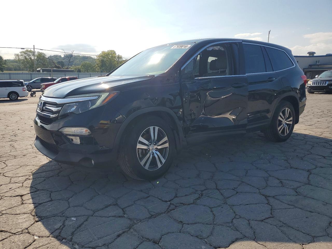 2017 HONDA PILOT EXL — Front 3/4