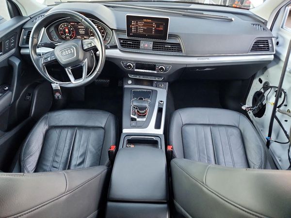 2018 AUDI Q5 quattro Premium Plus