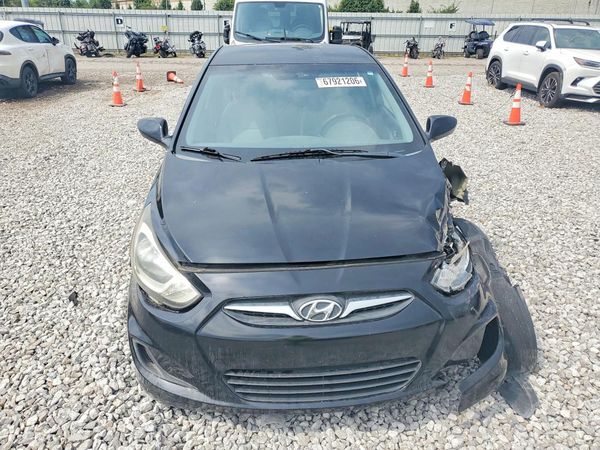 2013 HYUNDAI ACCENT GLS, GS