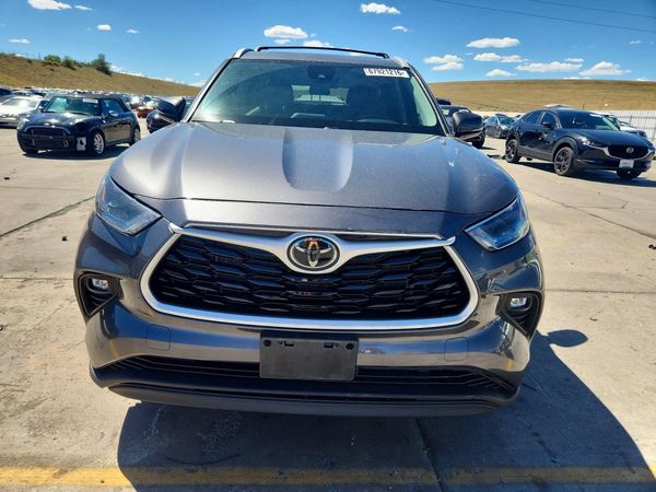 2022 TOYOTA HIGHLANDER
