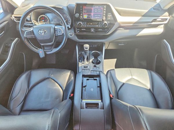 2022 TOYOTA HIGHLANDER