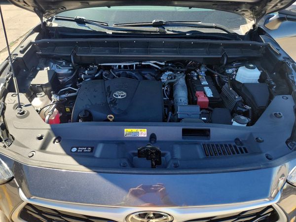 2022 TOYOTA HIGHLANDER