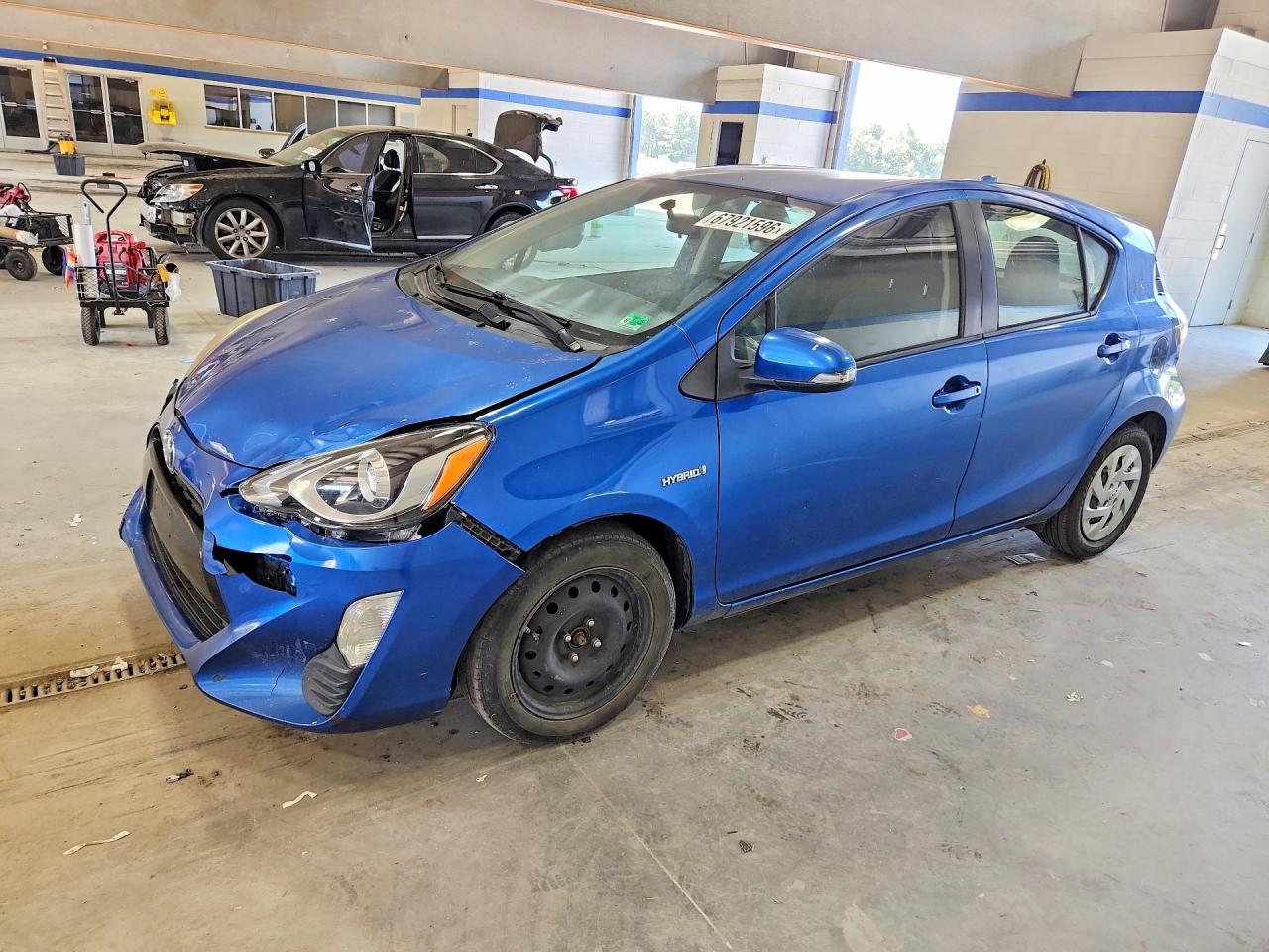 2016 TOYOTA PRIUS