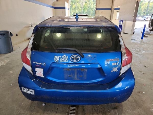 2016 TOYOTA PRIUS