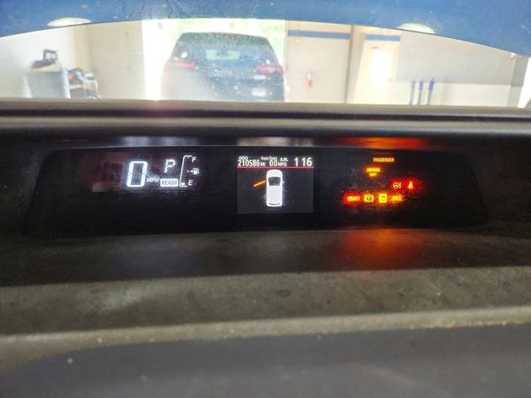 2016 TOYOTA PRIUS