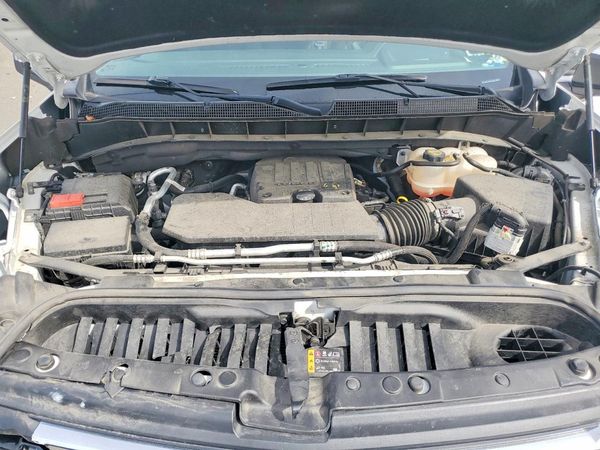 2024 CHEVROLET SILVERADO LT-L — Engine bay