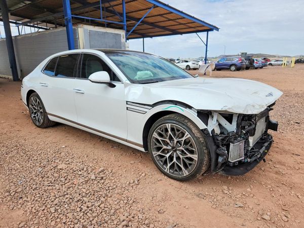 2024 GENESIS G90 3.5T e-Supercharger