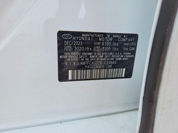 2024 GENESIS G90 3.5T e-Supercharger