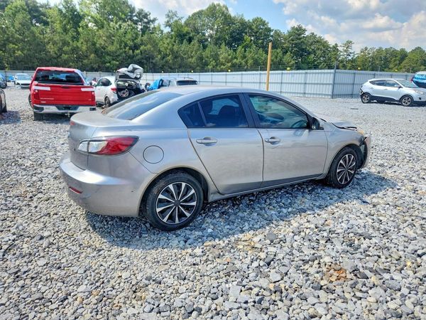 2013 MAZDA 3