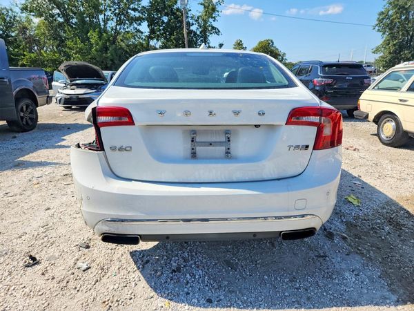 2016 VOLVO S60 SV35 Platinum