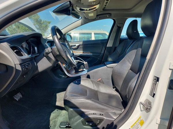 2016 VOLVO S60 SV35 Platinum