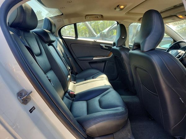2016 VOLVO S60 SV35 Platinum