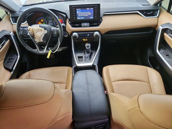 2019 TOYOTA RAV4 XLE Premium