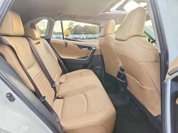 2019 TOYOTA RAV4 XLE Premium