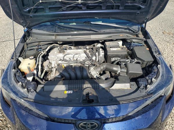 2020 TOYOTA COROLLA LE, w/Premium Pkg — Engine bay