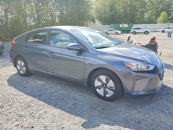 2018 HYUNDAI IONIQ Blue (HEV) — Passenger 3/4