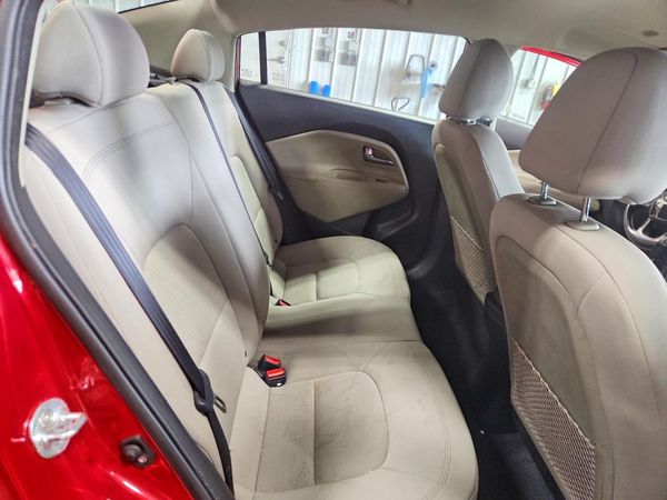 2014 KIA RIO