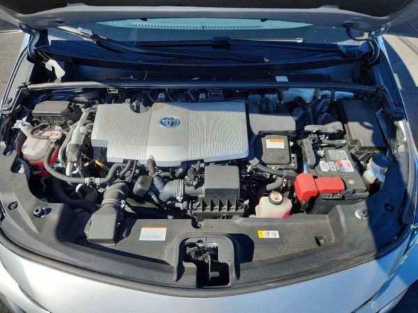 2021 TOYOTA PRIUS — Engine bay