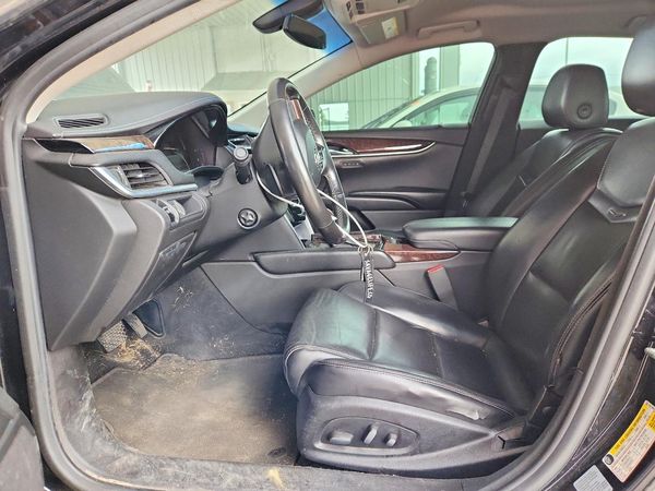 2015 CADILLAC XTS Luxury — DENT