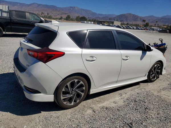 2018 TOYOTA COROLLA