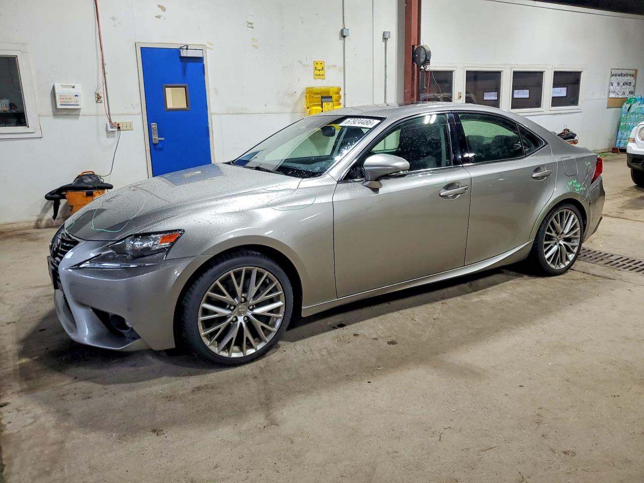2016 LEXUS IS 300