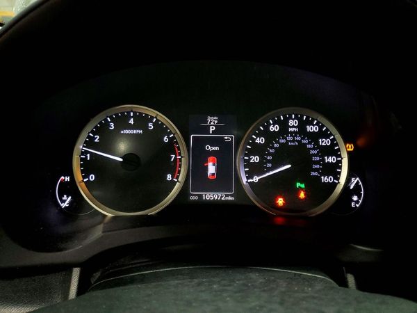 2016 LEXUS IS 300