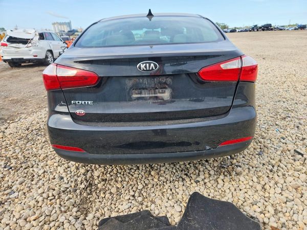 2016 KIA FORTE GL (Middle-Low Grade)