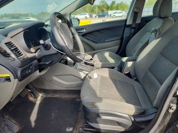 2016 KIA FORTE GL (Middle-Low Grade)