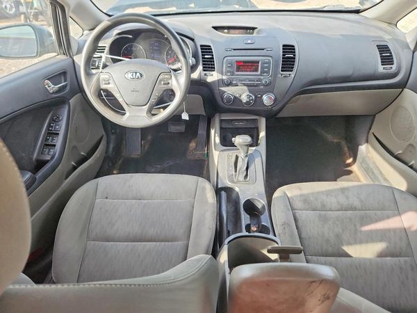 2016 KIA FORTE GL (Middle-Low Grade)