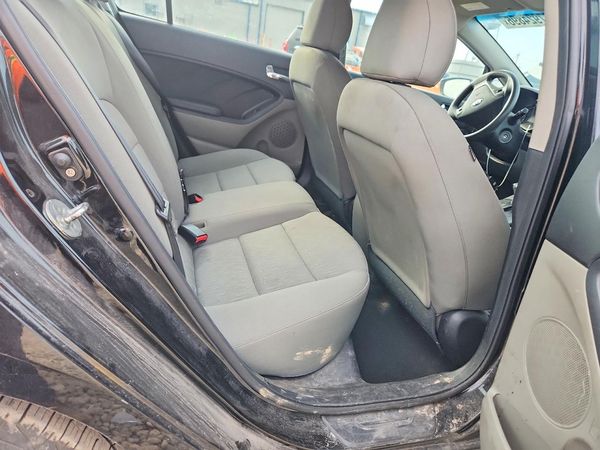 2016 KIA FORTE GL (Middle-Low Grade)