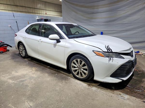 2018 TOYOTA CAMRY LE/SE/XLE/XSE — Passenger 3/4