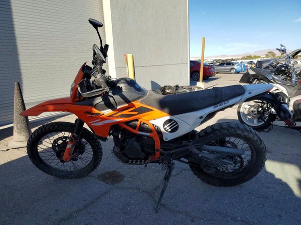 2025 KTM 390
