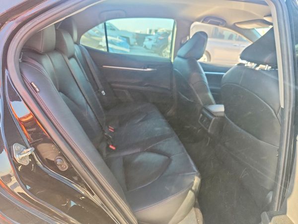 2020 TOYOTA CAMRY XLE