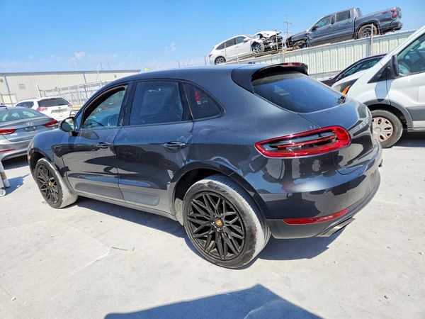 2018 PORSCHE MACAN