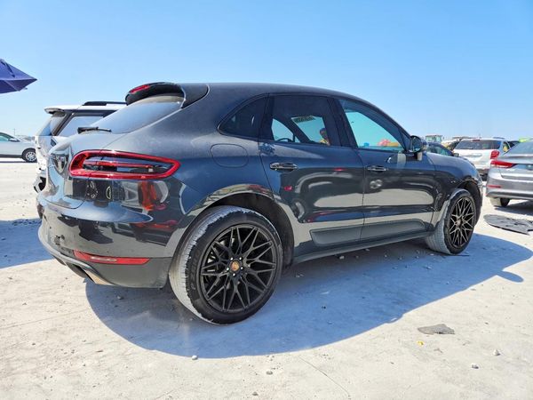 2018 PORSCHE MACAN