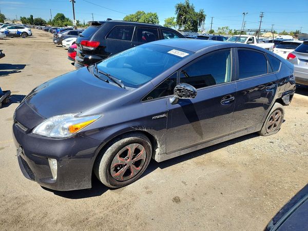2012 TOYOTA PRIUS
