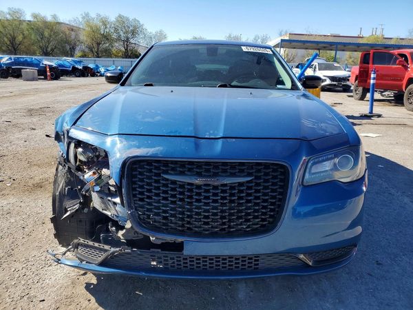 2021 CHRYSLER 300