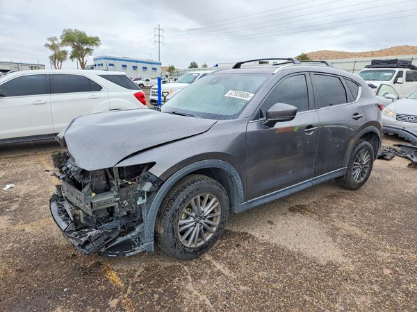 2017 MAZDA CX-5 Touring — Front 3/4