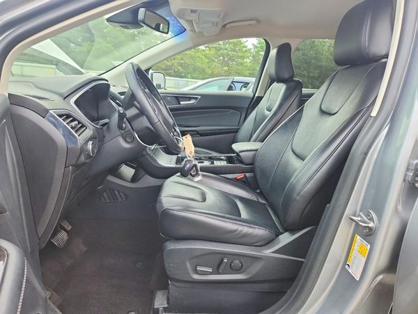 2020 FORD EDGE Titanium — DENT