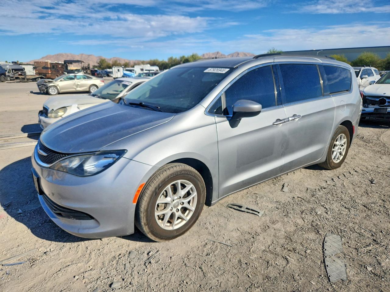 2020 CHRYSLER VOYAGER