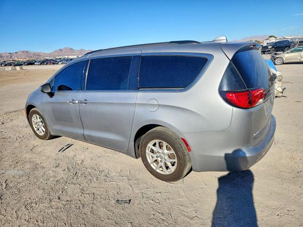 2020 CHRYSLER VOYAGER