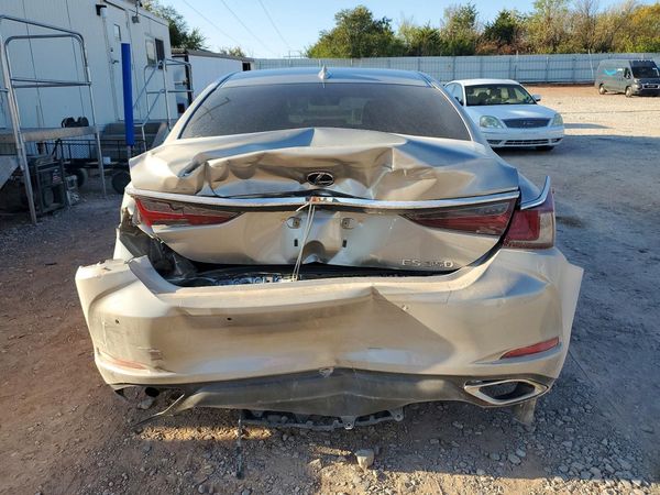 2020 LEXUS ES
