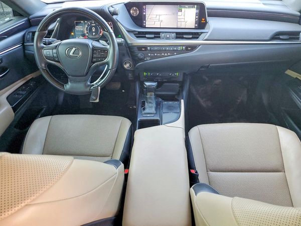 2020 LEXUS ES