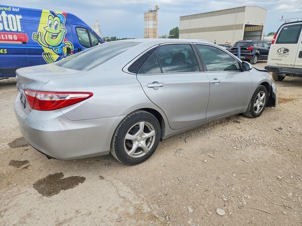 2016 TOYOTA CAMRY