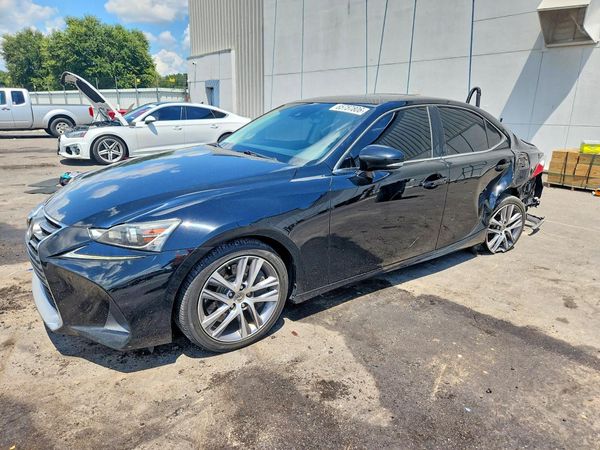 2019 LEXUS IS