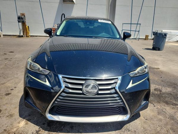2019 LEXUS IS