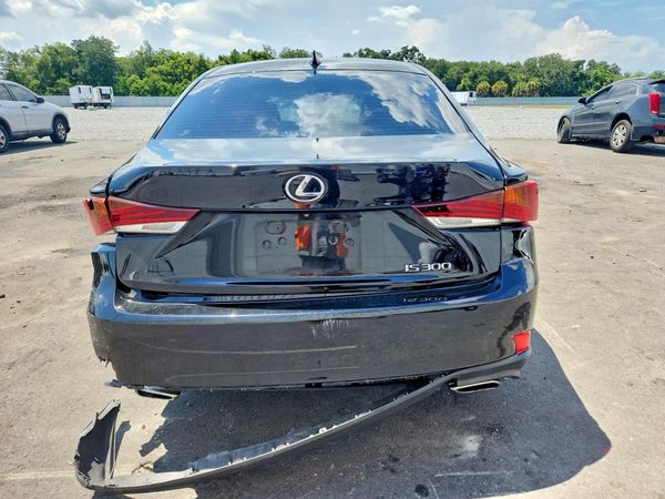 2019 LEXUS IS